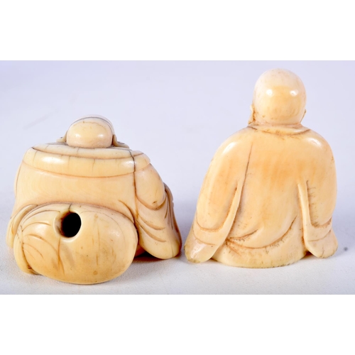 22 - AN 18TH CENTURY JAPANESE EDO PERIOD CARVED IVORY BUDDHA NETSUKE together with another similar. 4 cm ... 