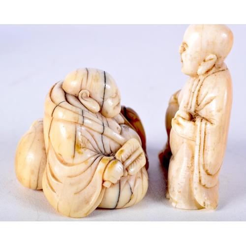 22 - AN 18TH CENTURY JAPANESE EDO PERIOD CARVED IVORY BUDDHA NETSUKE together with another similar. 4 cm ... 