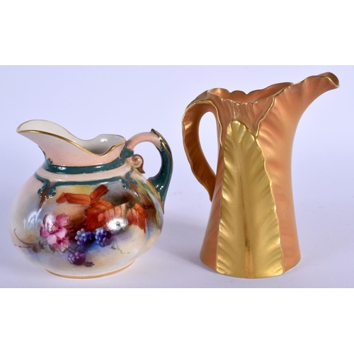 111 - ROYAL WORCESTER HADLEY SMALL SIZE EWER PAINTED WITH AUTUMNAL LEAVES AND BERRIES DATE CODE FOR 1907 B... 