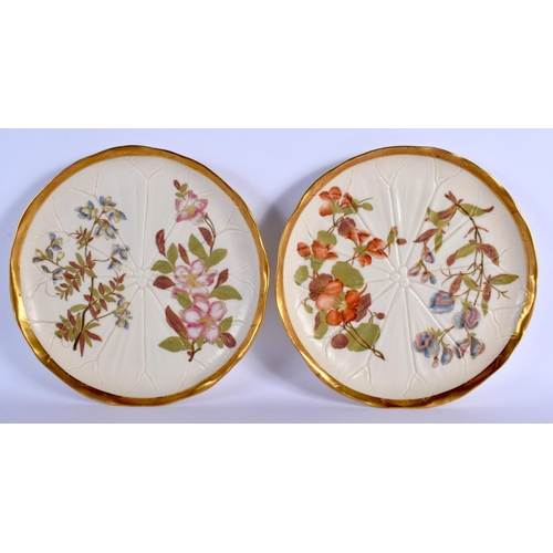 136 - ROYAL WORCESTER PAIR OF JAPANESE STYLE MOULDED DISHES PAINTED WITH FLOWERING PLANTS DATE CODE Y 23.5... 
