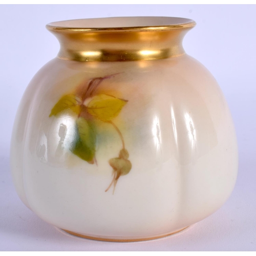 146 - ROYAL WORCESTER VASE PAINTED WITH ROSES BY SPILSBURY SIGNED SHAPE H158, DATE MARK 1928 8cm High