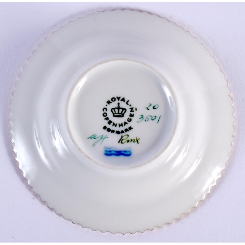 186 - 20TH C. ROYAL COPENHAGEN FLORA DANICA BOTANICAL BUTTER PAT7.5cm Diameter