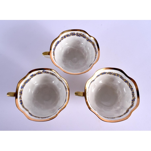 252 - A FINE RUSSIAN IMPERIAL ST PETERSBURG PORCELAIN TEASET painted with insects and flowers. Largest 20 ... 