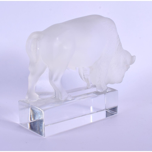 253 - A FRENCH LALIQUE GLASS FIGURE OF A BISON. 12 cm x 10 cm.