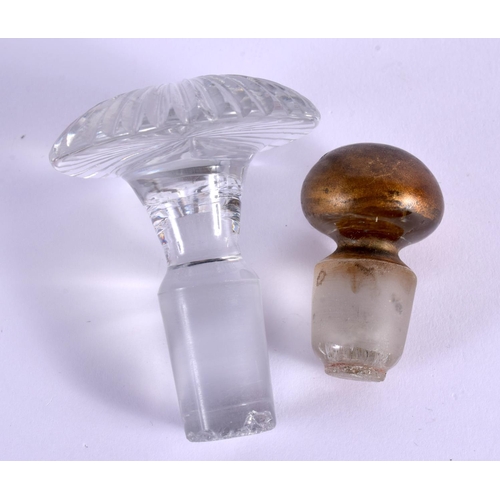 280 - A REGENCY GLASS DECANTER together with other glassware. Largest 20 cm high. (5)