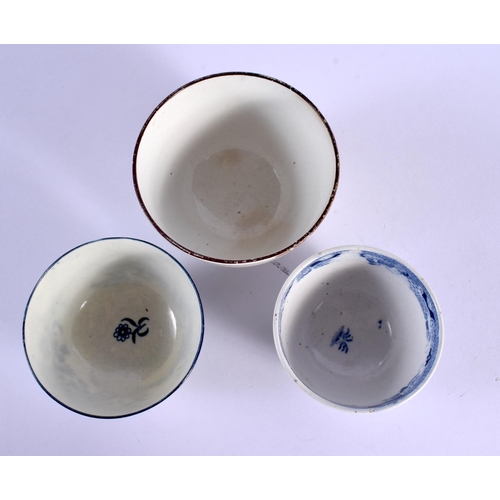 297 - AN 18TH CENTURY WORCESTER BLUE AND WHITE TEABOWL together with fairings etc. (6)
