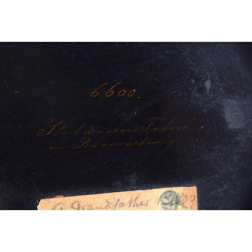 346 - AN EARLY 19TH CENTURY GERMAN STOBWASSER OF BRUNSWICK LACQUERED SNUFF BOX BASE together with an assoc... 