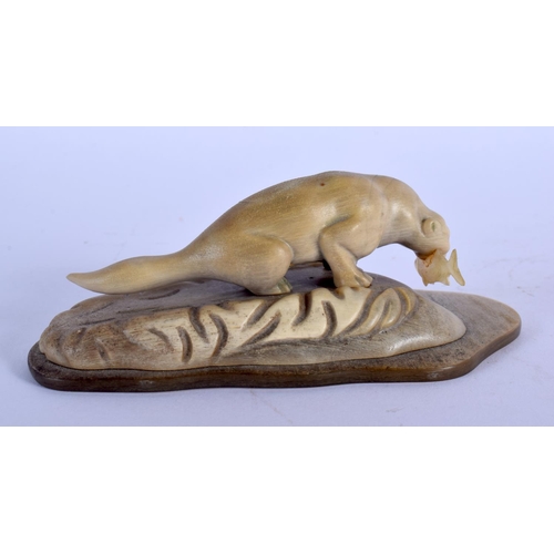 359 - A VERY UNUSUAL EARLY 20TH CENTURY NORTH AMERICAN CARVED HORN FIGURE possibly Inuit, formed with a sa... 