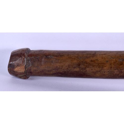 444 - A LARGE 19TH CENTURY FIJIAN VITI WOODEN CARVED TRIBAL WAR CLUB. 100 cm long.