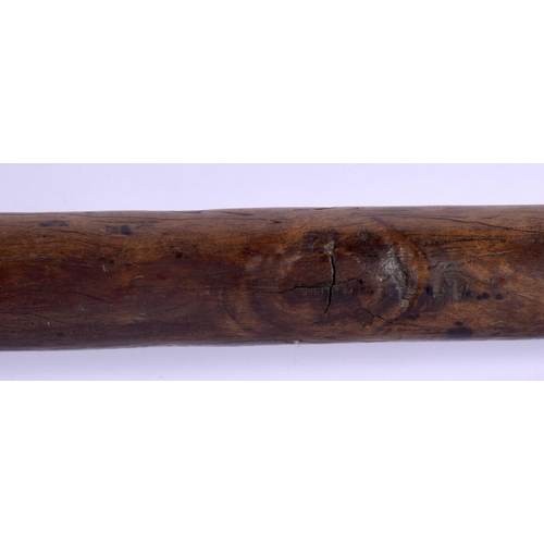 444 - A LARGE 19TH CENTURY FIJIAN VITI WOODEN CARVED TRIBAL WAR CLUB. 100 cm long.