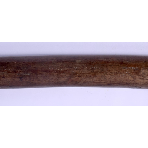 445 - A LARGE 19TH CENTURY FIJIAN VITI WOODEN CARVED TRIBAL WAR CLUB. 100 cm long.