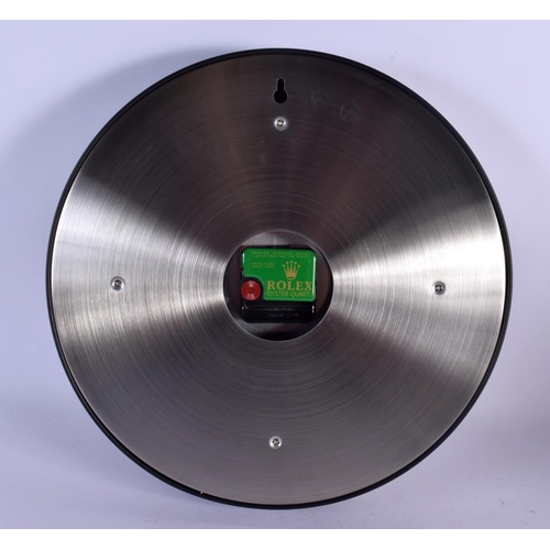 469 - A ROLEX SHOP DISPLAY ADVERTISING WALL CLOCK. 33 cm diameter.
