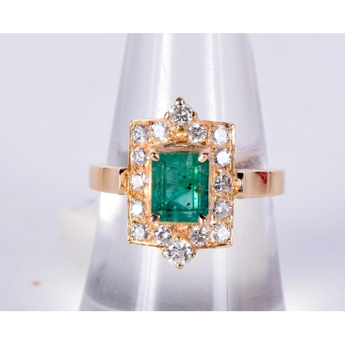 1408 - 18CT DIAMOND & EMERALD RING.  Stamped 18K, Size N, weight 4.5g