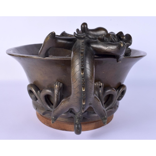 8 - A FINE AND EXTREMELY RARE 18TH CENTURY CHINESE BRONZE NARCISSUS CENSER Qianlong, bearing Xuande mark... 
