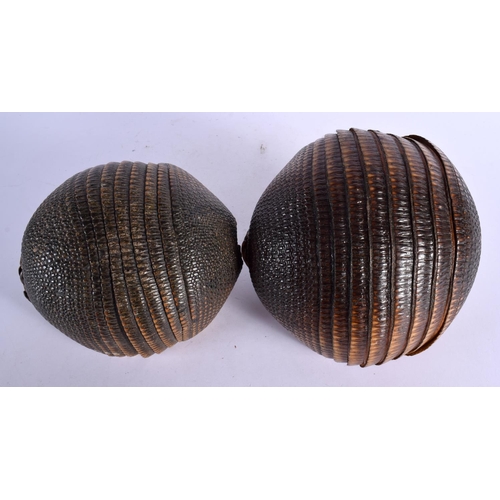 336 - A RARE PAIR OF EARLY 20TH CENTURY ARMADILLO BASKETS. 15 cm x 18 cm.