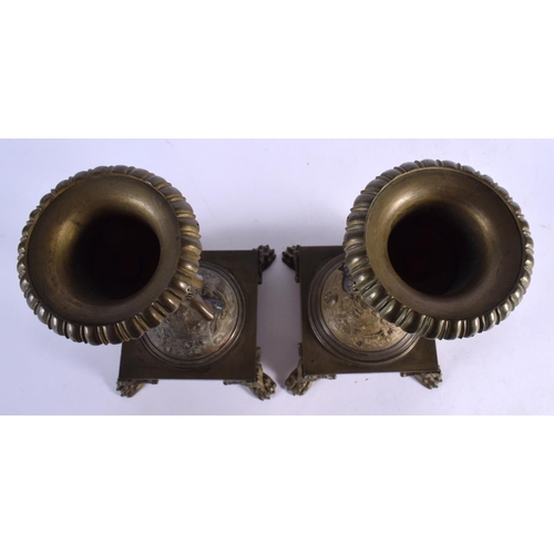 376 - A PAIR OF EARLY 19TH CENTURY FRENCH NUBIAN FIGURAL COMPORT STANDS modelled upon paw feet. 24 cm x 10... 