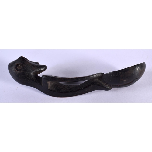 476 - AN AFRICAN TRIBAL CARVED WOOD SPOON. 17 cm long.