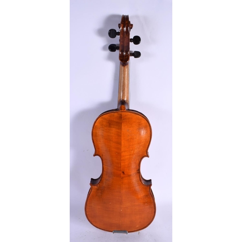 547 - A TWO PIECE BACK VIOLIN. 58 cm long, length of back 35.5 cm long.