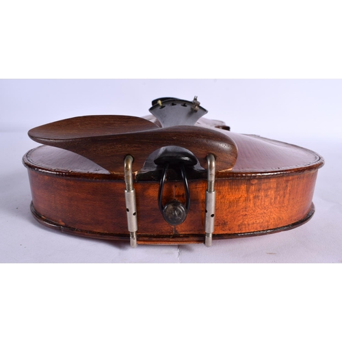 547 - A TWO PIECE BACK VIOLIN. 58 cm long, length of back 35.5 cm long.