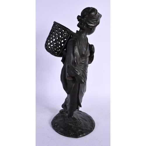 551 - A LARGE 19TH CENTURY JAPANESE MEIJI PERIOD BRONZE OKIMONO. 36 cm high.