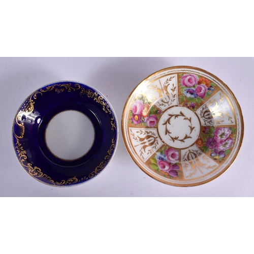 64 - A 19TH CENTURY FRENCH SEVRES PORCELAIN CUP AND SAUCER together with another Paris cup & saucer. (4)