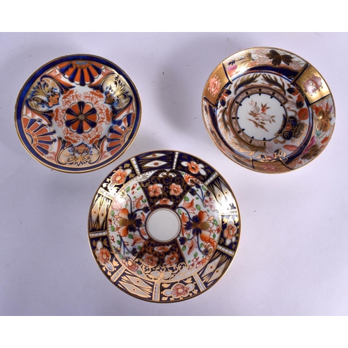 65 - THREE 19TH CENTURY DERBY IMARI PORCELAIN CUPS AND SAUCERS in various forms and sizes. (6)