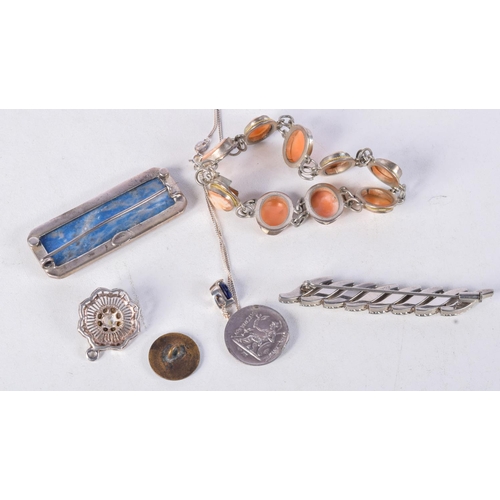 1081 - A QUANTITY OF SILVER JEWELLERY,  Stamped 925 and 800, total weight 52.3g (7)