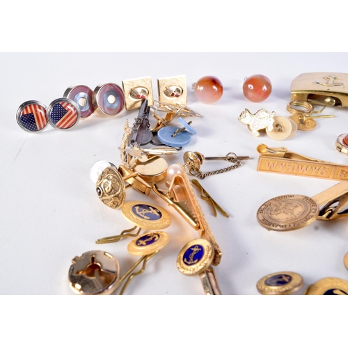 775 - A QUANTITY OF CUFFLINKS, TIE PINS AND BADGES.  Qty