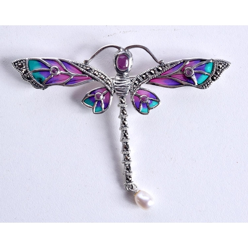 799 - A SILVER PLIQUE A JOUR DRAGONFLY BROOCH.  Stamped 925, 5.7cm x 6.8cm, weight 9.8g