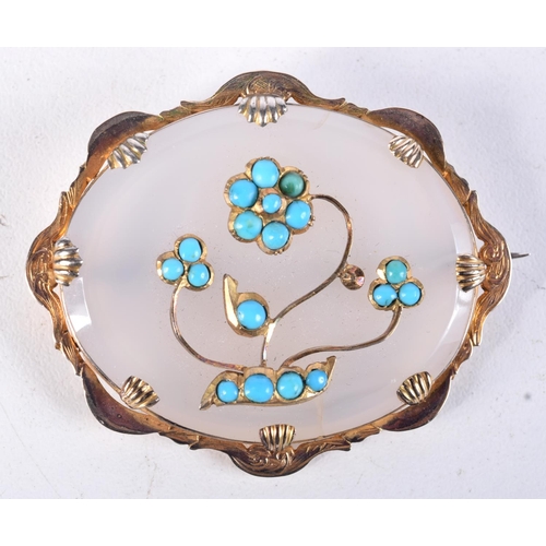 807 - 9CT GOLD MOUNTED CHALCEDONY AND TURQUOISE BROOCH.  4cm x 4.8cm, weight 16.6g