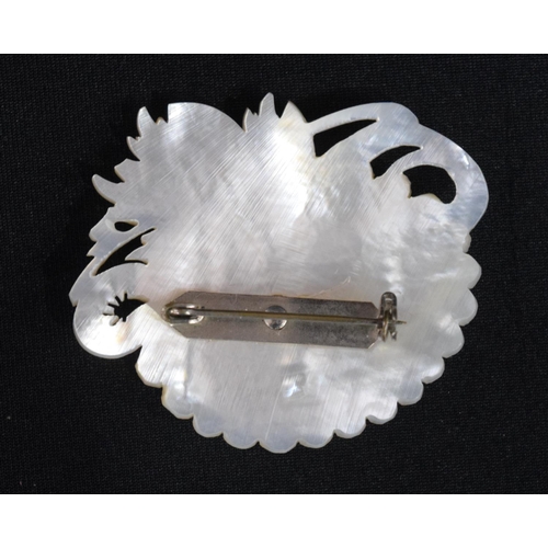 816 - JAPANESE MOTHER OF PEARL BROOCH.  5cm x 5.7cm, weight 18.2g