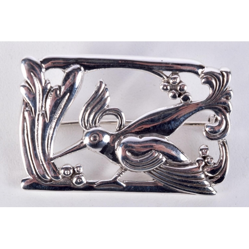 820 - A DANISH STERLING SILVER BIRD BROOCH.  Stamped Denmark Sterling, 2.5cm x 3.8cm, weight 10g