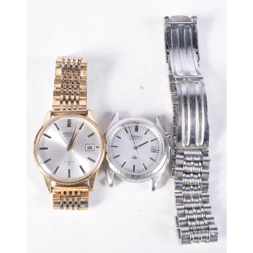 841 - 2 SEIKO WATCHES.  Largest dial 3.7cm incl crown