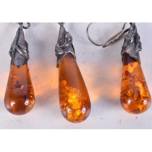 848 - A PAIR OF SILVER AND AMBER EARRINGS TOGETHER WITH A MATCHING PENDANT.  5.1cm drop, total weight 10g ... 