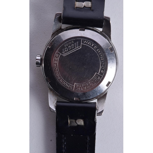 852 - VINTAGE TISSOT AUTOMATIC WATCH. Dial 3.6cm