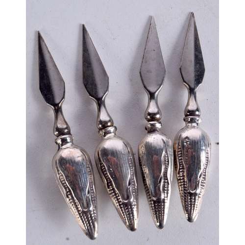 963 - EIGHT SILVER CORN ON THE COB HOLDERS.  Stamped Sterling, 7.3cm long, total weight 71.4g