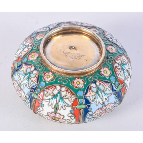 993 - A CONTINENTAL SILVER AND ENAMEL BOX.  Stamped 84, 3.2cm x 6.2cm, weight 101.1g