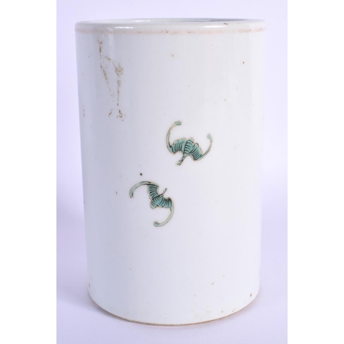 1507 - AN EARLY 20TH CENTURY CHINESE FAMILLE ROSE PORCELAIN BRUSH POT Late Qing/Republic. 13 cm high.