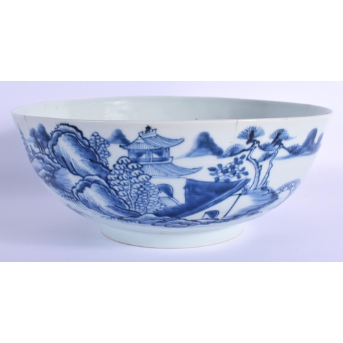 1510 - AN 18TH CENTURY CHINESE EXPORT BLUE AND WHITE PORCELAIN BOWL Qianlong. 23 cm diameter.