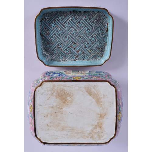 1518 - A VERY RARE 18TH/19TH CENTURY CHINESE CANTON ENAMEL HAND WARMER AND COVER Qianlong/Jiaqing. 17 cm x ... 