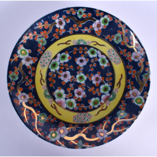 1522 - AN EARLY 20TH CENTURY JAPANESE TAISHO PERIOD PORCELAIN DISH decorated with flowers. 21 cm diameter.