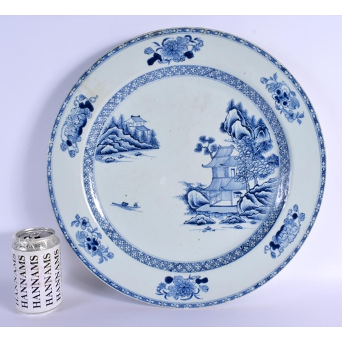 1523 - A LARGE EARLY 18TH CENTURY CHINESE EXPORT BLUE AND WHITE PORCELAIN DISH Yongzheng/Qianlong. 40 cm di... 