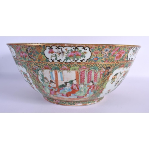 1538 - A LARGE MID 19TH CENTURY CHINESE CANTON FAMILLE ROSE PUNCH BOWL Qing. 30 cm x 18 cm.