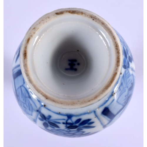 1547 - A 17TH/18TH CENTURY CHINESE BLUE AND WHITE PORCELAIN VASE Kangxi/Yongzheng. 13 cm high.