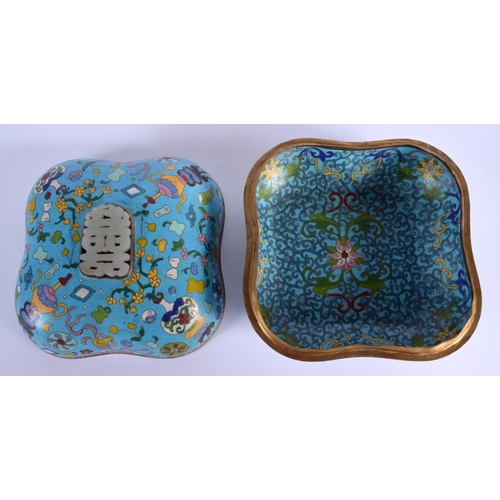 1576 - AN EARLY 20TH CENTURY CHINESE CLOISONNE ENAMEL BOX AND COVER inset with a jade plaque. 16 cm square.