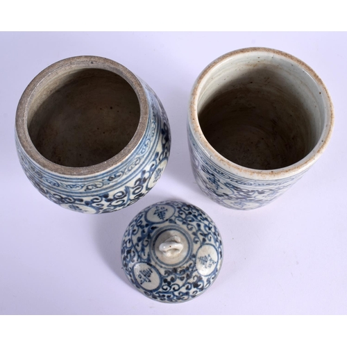 1578 - A CHINESE BLUE AND WHITE ISLAMIC MARKET CENSER AND COVER 20th Century, together with a similar brush... 