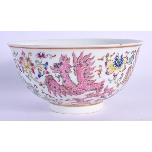 1582 - A CHINESE FAMILLE ROSE PORCELAIN BOWL 20th Century, painted with phoenix birds. 16 cm diameter.