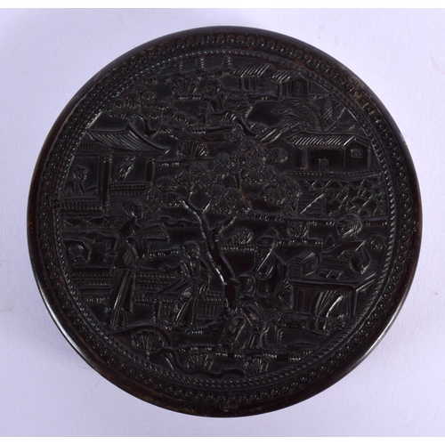 1600 - AN EARLY 19TH CENTURY CHINESE CANTON TORTOISESHELL BOX AND COVER Qing. 9.5 cm diameter.