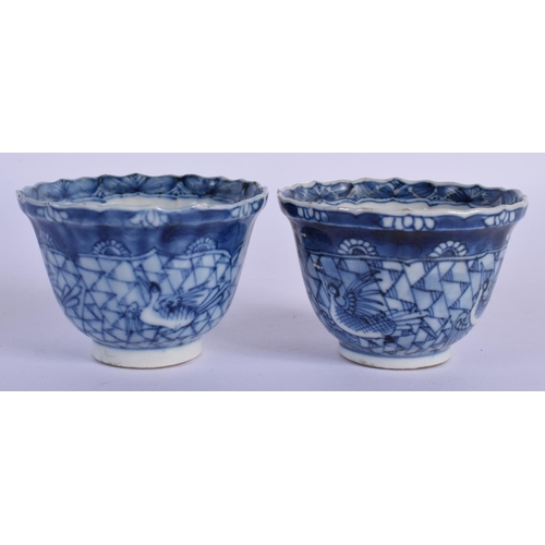 1610 - A PAIR OF 18TH CENTURY CHINESE EXPORT BLUE AND WHITE PORCELAIN TEABOWLS AND SAUCERS Qianlong. (4)