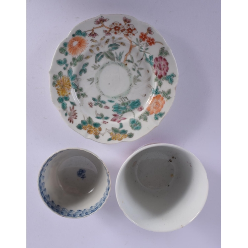 1611 - A RARE 18TH CENTURY CHINESE EXPORT PORCELAIN TEABOWL Qianlong, together with a teabowl and saucer. (... 